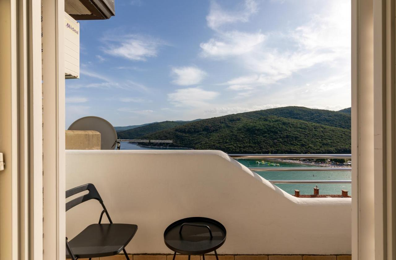 Milena Apartments Rabac Bagian luar foto