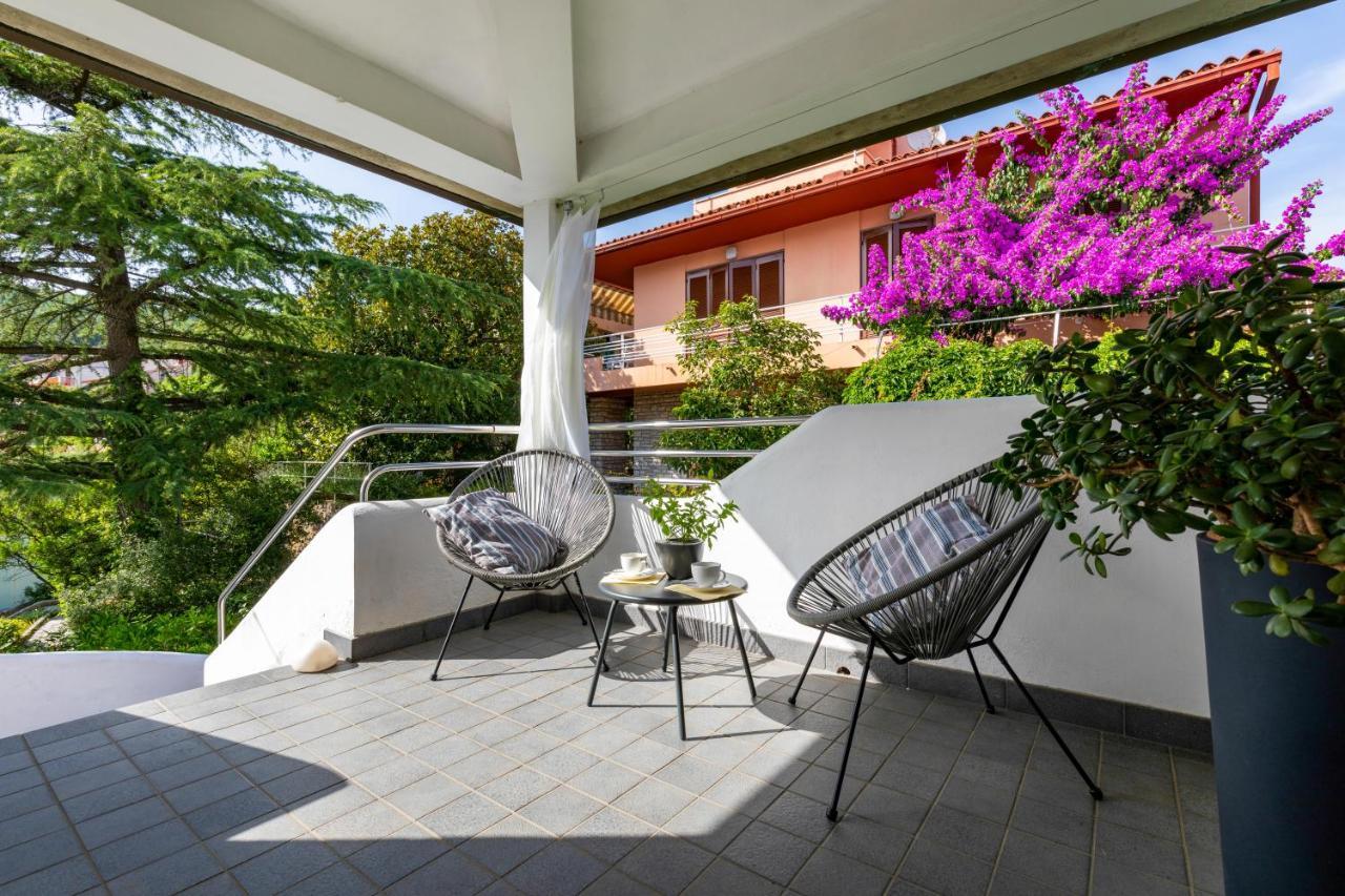 Milena Apartments Rabac Bagian luar foto