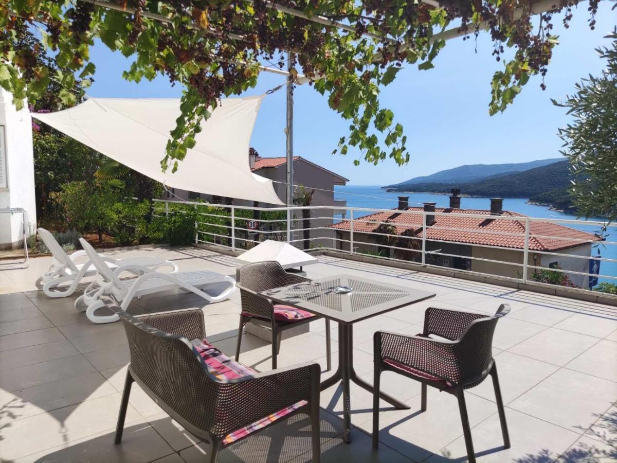 Milena Apartments Rabac Bagian luar foto